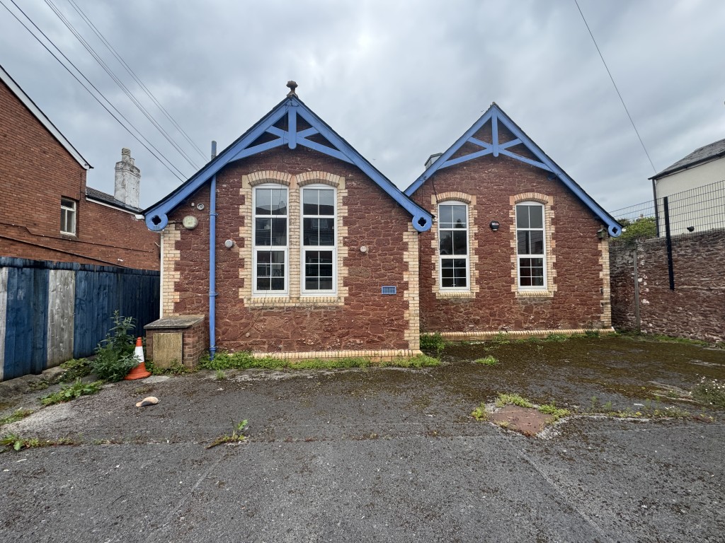 Lot: 26 - DETACHED FORMER SCHOOL HOUSE WITH POTENTIAL - Front of the property
